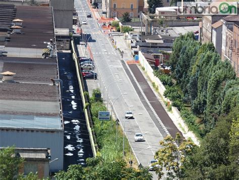 Terni La Nuova Viale Brin Con La Pista Ciclopedonale Da Mezzo