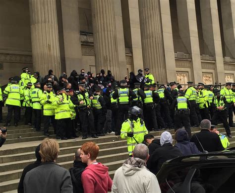 Far Right Protesters And Anti Fascists Brawl In Liverpool Daily Star