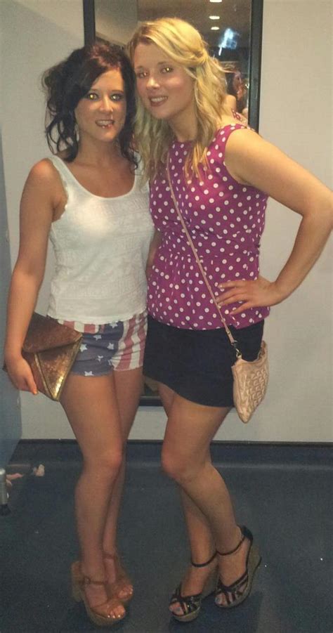 Brunette V Blonde Scrolller