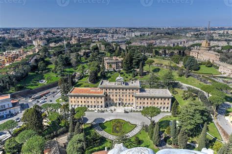 Vue Sur La Cit Du Vatican Depuis Le D Me De Saint Pierre Dans La Cit