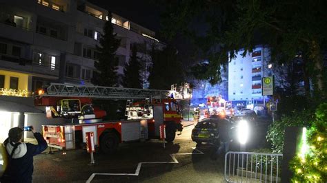 Brand In Heidelberger Wohnblock Dutzende Bewohner M Ssen Aus