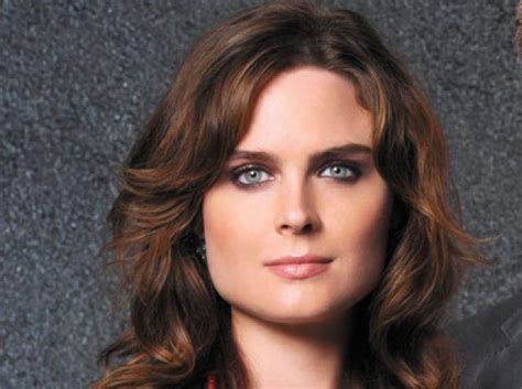 Emily Deschanel Biography American Actress