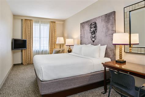 Business Hotel In The French Quarter Crowne Plaza New Orleans French
