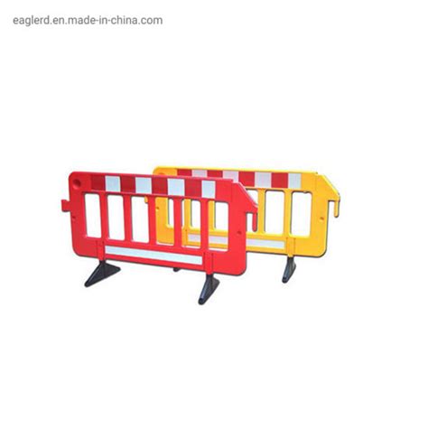 China Removable Temporary Portable Plastic Traffic Barrier For Road