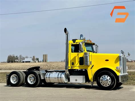 Why The Peterbilt 389 Is One Of The Best Truck Models Ever Made Forge