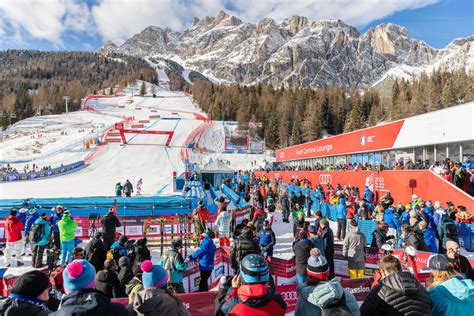 Coppa Del Mondo Di Sci Femminile A Cortina Torna Il Pubblico Radio