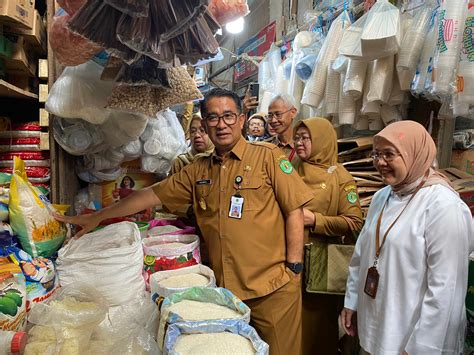 Pj Gubenur Akmal Pastikan Stok Beras Di Kaltim Aman Sampai Lebaran