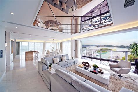 Mirror Ceiling: Effective Design Solution for Every Room