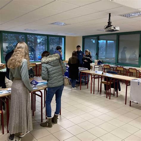 Saint Symphorien sur Coise Le Lycée Champagnat organise son forum de