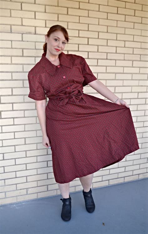 SOLD 50s Shirtwaist Dress Large Vintage Print Shirt Dress 1950s