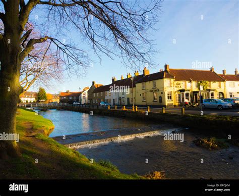 Great ayton village winter hi-res stock photography and images - Alamy