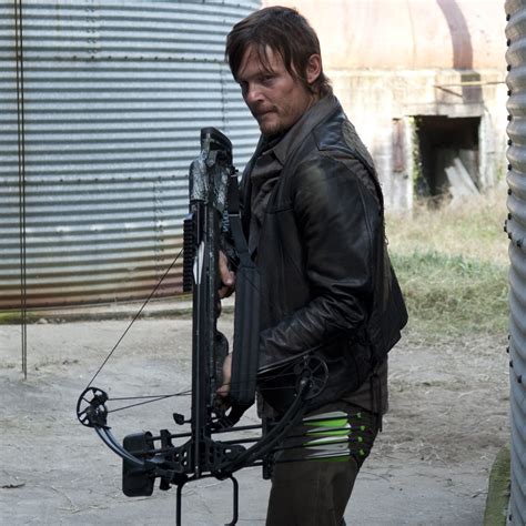 Daryl Dixon Costume - The Walking Dead - Dress Like Daryl Dixon