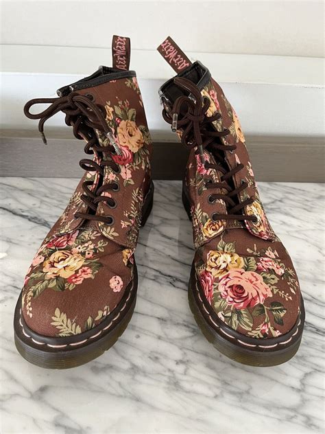 Doc Martens Floral Canvas Online | bellvalefarms.com