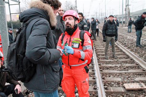 Treno Deragliato A Pioltello Una Terribile Giornata Prima Treviglio