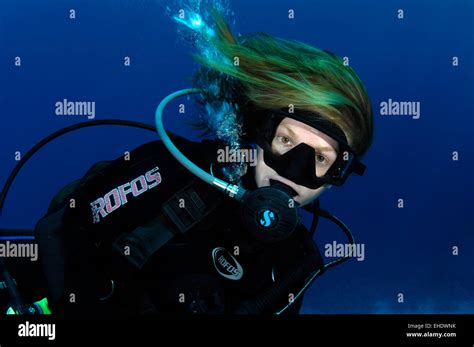 Female Scuba Diver Stock Photo Alamy