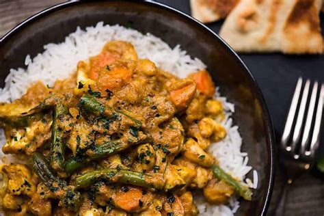 Easy Vegetable Korma Over Rice Self Proclaimed Foodie