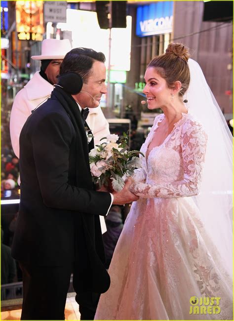 Maria Menounos Marries Keven Undergaro On Nye In Times Square Photos