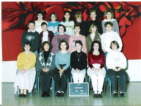 Photo de classe er cap coiffure de Lycée Professionnel Delphine Gay Copains d avant