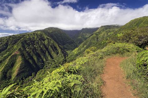 The 10 Best Hikes on Maui