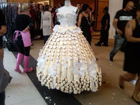 The 14 Most Insane Wedding Dresses Of All Time