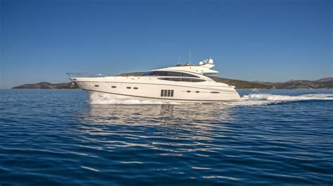 Motor yacht 66° Above - Princess Yachts - Yacht Harbour