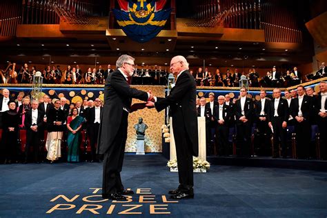 Gregg Semenza accepts Nobel Prize | Hub