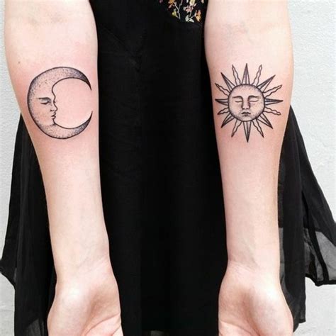 Versions Fantastiques Du Tatouage Lune Et Soleil Tatouage