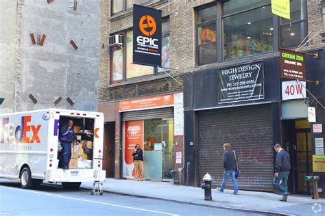 W Th St New York Ny Retail For Lease Loopnet