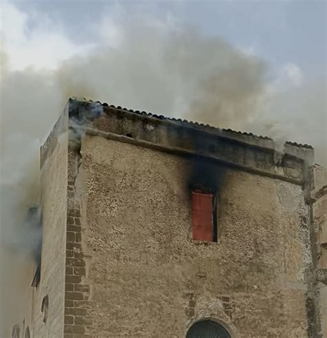 Palermo Continua A Bruciare A Fuoco Il Convento Di Santa Maria Di Ges