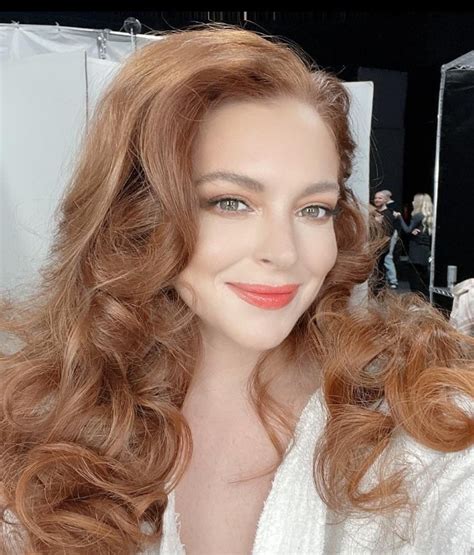 Holofote Lindsay Lohan Est Gr Vida Pela Primeira Vez