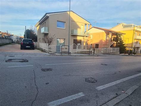 Vendita Terratetto Unifamiliare In Via Gherarducci Traversa 1 Recanati