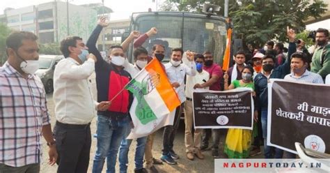 Video Youth Congress Leaders Stage Protest In Support Of Farmers In