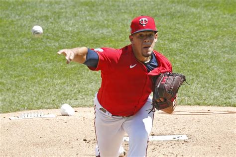 Brillante Actuación De José Berríos Frente A Milwaukee El Nuevo Día