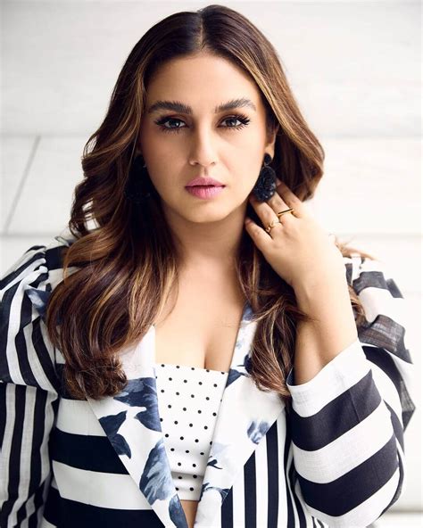 huma qureshi wiki biography relationship family  personal life
