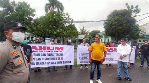 Gagal Ginjal Akut Renggut Nyawa Anak Indonesia Kantor BPOM Medan