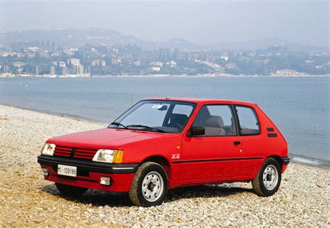 Peugeot 205 XS Une Gamme En Dessous