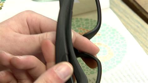 Special Glasses Help Color Blind Student See Colors For First Time It