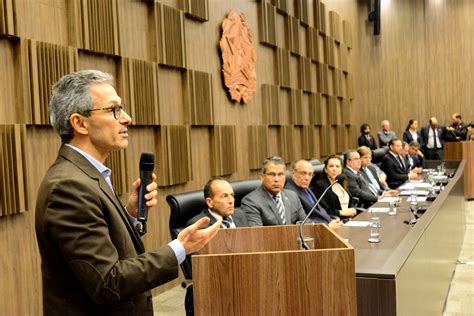 Agência Minas Gerais Governador E Representantes Dos Poderes Assinam