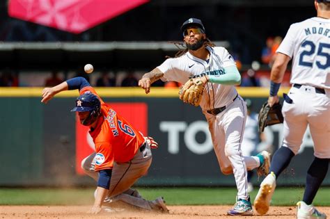 Houston Astros Vs Seattle Mariners Who Gets On Top Of The Al West