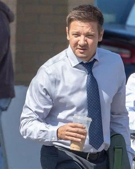 Jeremy Renner Mayor Of Kingstown S02 Shirt HLJ