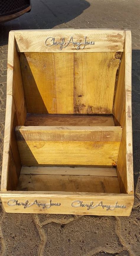 Pallet Made Display Stands Pallet Ideas