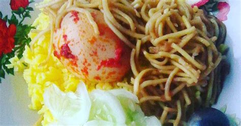 Resep Naskun Dg Telor Bumbu Merah Dan Mie Goreng Oleh Nanda Aulia Cookpad