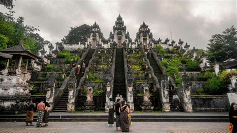 pura terkenal  bali  arsitektur  indah