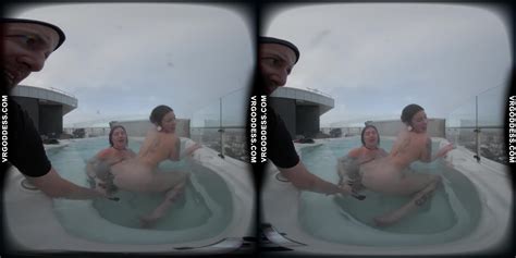 Sammy And Ellah Have Lesbian Sex In A Rooftop Jacuzzi VR Porn Video VRPorn