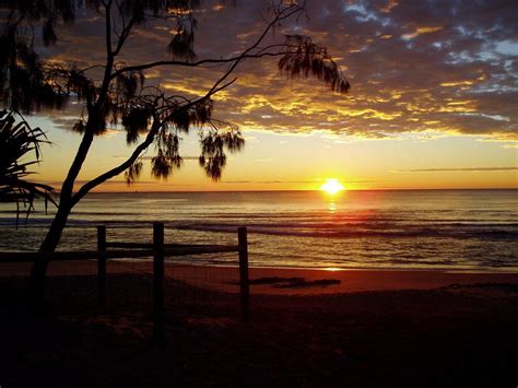 Sunshine Beach Background