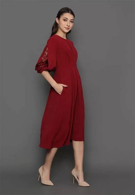 Jual FAME FAME Midi Dress Maroon 9511064 Original 2023 ZALORA