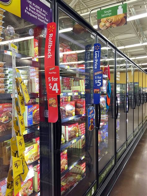 DEAL ALERT: Walmart is Rolling Back Prices on Banquet Frozen Meals - My