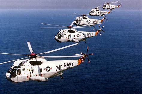 Sikorsky Sh 3 Sea King A Continuous Lean