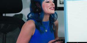 Naughty Girl Kiana Kumani Rubbs Her Wet Pussy While Jerking Off The Driver With Feet