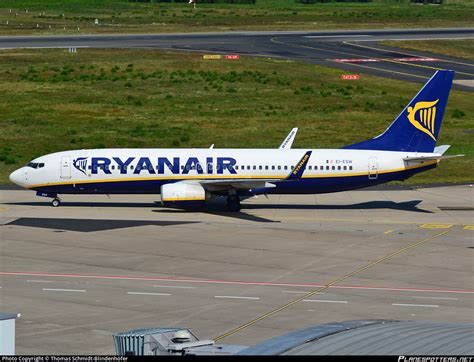 EI ESW Ryanair Boeing 737 8AS WL Photo by Thomas Schmidt Blindenhöfer